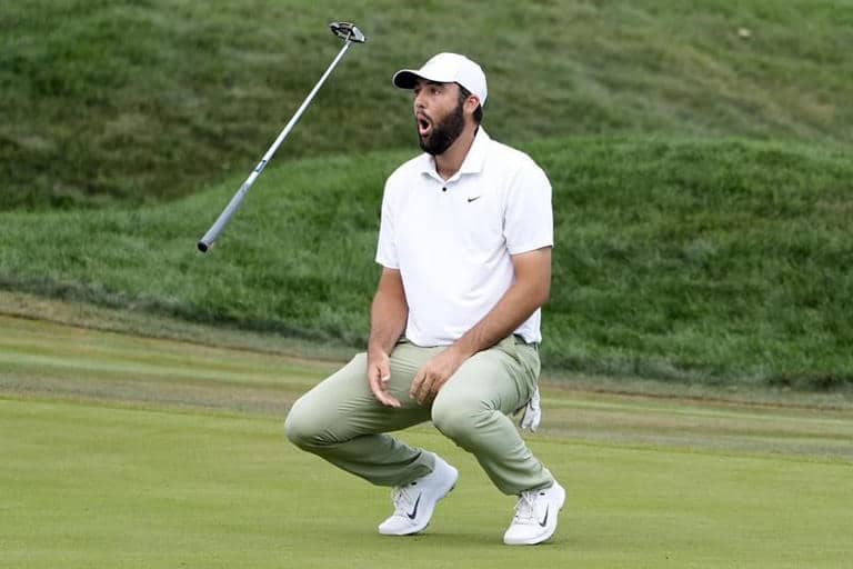 découvrez comment scheffler a réalisé une performance exceptionnelle pour remporter le travelers championship. plongez-vous dans les moments forts de cette victoire et les stratégies qui ont conduit à son succès sur le parcours.