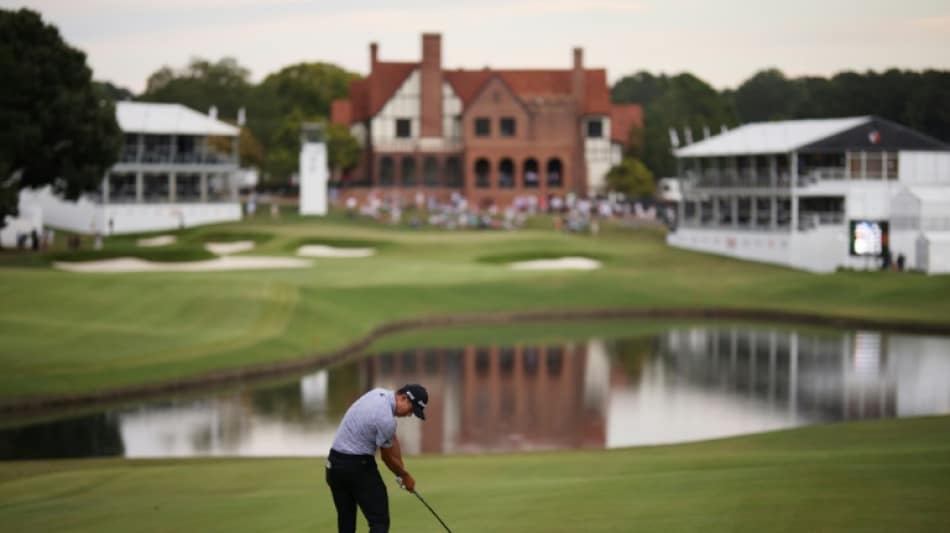 découvrez le duel captivant de la finale où scheffler triomphe face à morikawa, dans un affrontement digne des plus grands moments du golf. revivez les meilleurs moments et les performances spectaculaires de ces deux champions.