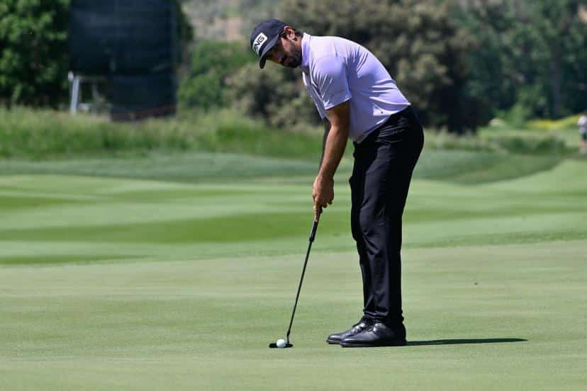 découvrez les dernières nouvelles du golf avec bmw : bradley en tête du classement, matsuyama à proximité, et pavon se positionnant à la 31ème place. suivez l'action et les performances des meilleurs golfeurs sur le circuit.