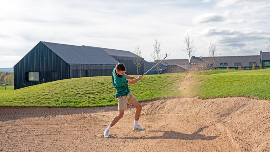 découvrez tout ce qu'il faut savoir sur le golf handicap : définition, système de calcul, et conseils pour améliorer votre jeu. améliorez votre expérience golfique et comprenez comment le handicap peut influencer vos performances sur le parcours.