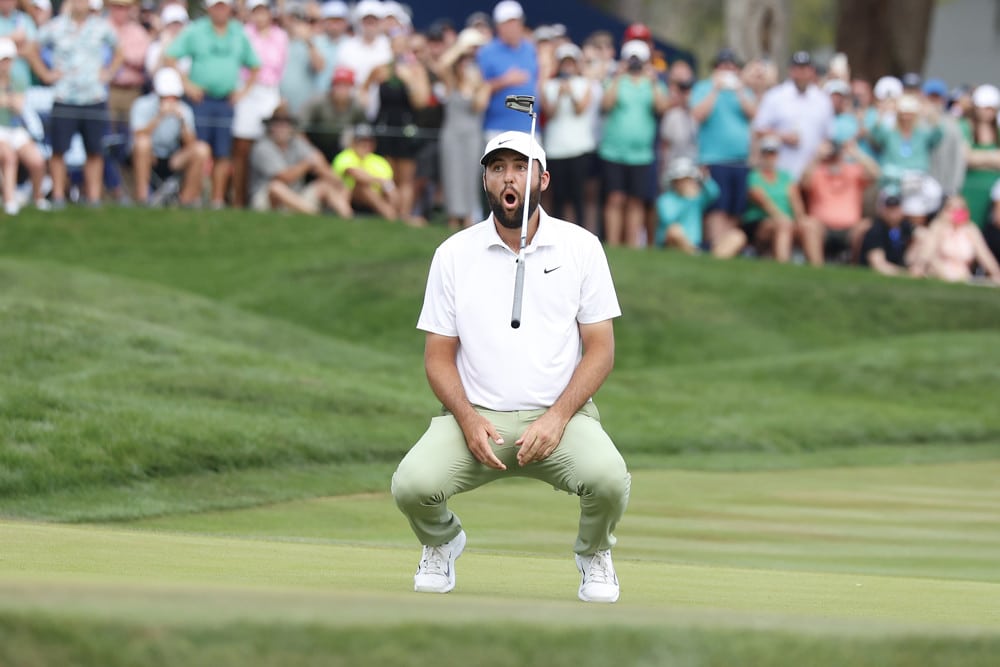 découvrez comment scheffler triomphe et égalise le légendaire woods dans un affrontement captivant qui redéfinit les normes du golf. plongez dans cette victoire mémorable et les moments clés qui ont marqué cet événement exceptionnel.